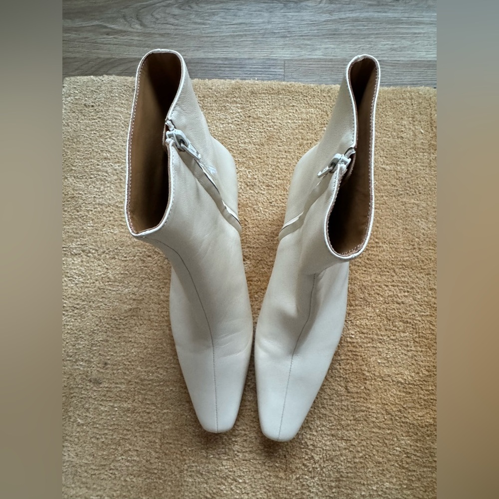 NWOT STAUD WALLY ANKLE BOOT CREAM - Picture 7 of 13